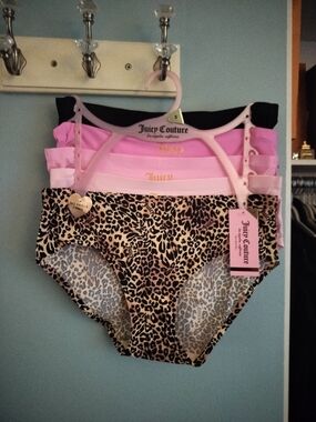 Juicy Couture Pink & Leopard Women's / Juniors Bikini Briefs Set